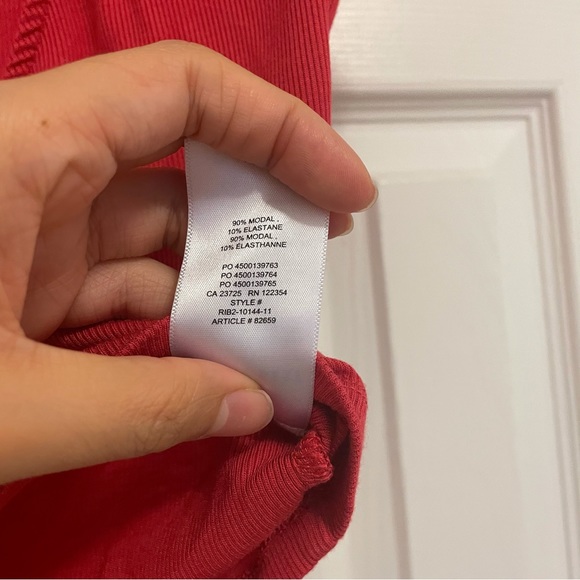 COPY - Aritzia sunday best Tiana crop top, size xxs,red - Picture 5 of 7